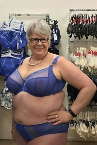 moms and bras 38 ,grannys bbw,saggy